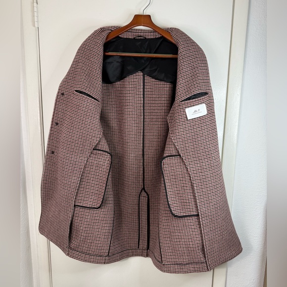 Mr. P, Mr. Porter Men’s, red, black and cream, houndstooth, virgin wool coat. L - Picture 8 of 10